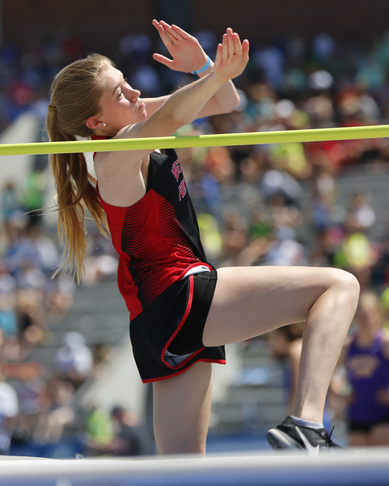 State Track Fri 25